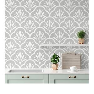 1 Roll - Elegant Gray and White Wallpaper